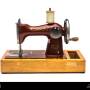 machine-a-coudre-a-la-main-vintage-j0hdfh.jpg